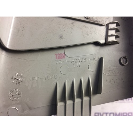 Накладка стойки средней левая Ford Mondeo 4 2007-2014 7S71A24583ALW